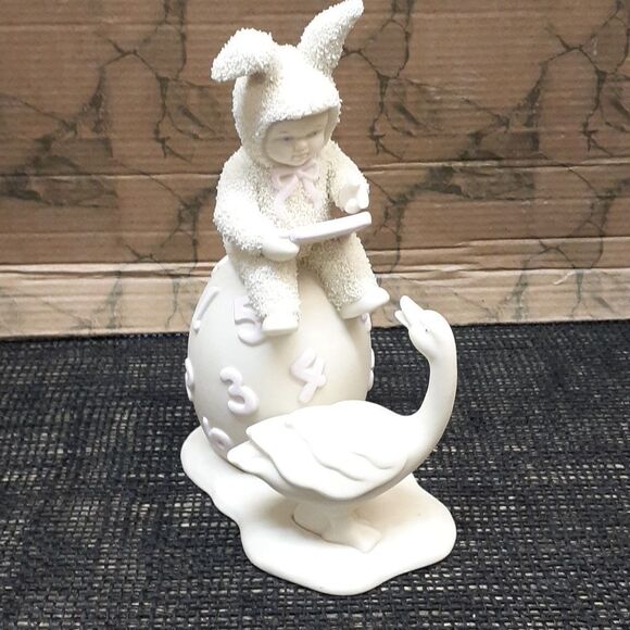 Dept. 56 / Snowbabies "COUNTING THE DAYS 'TIL EASTER " ~ 6 1/2" Tall - Picture 4 of 7